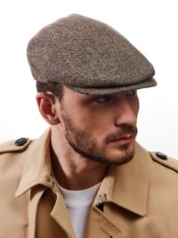 Стильная кепка реглан COVENTRY бренда H&B теплого цвета — изображение 4